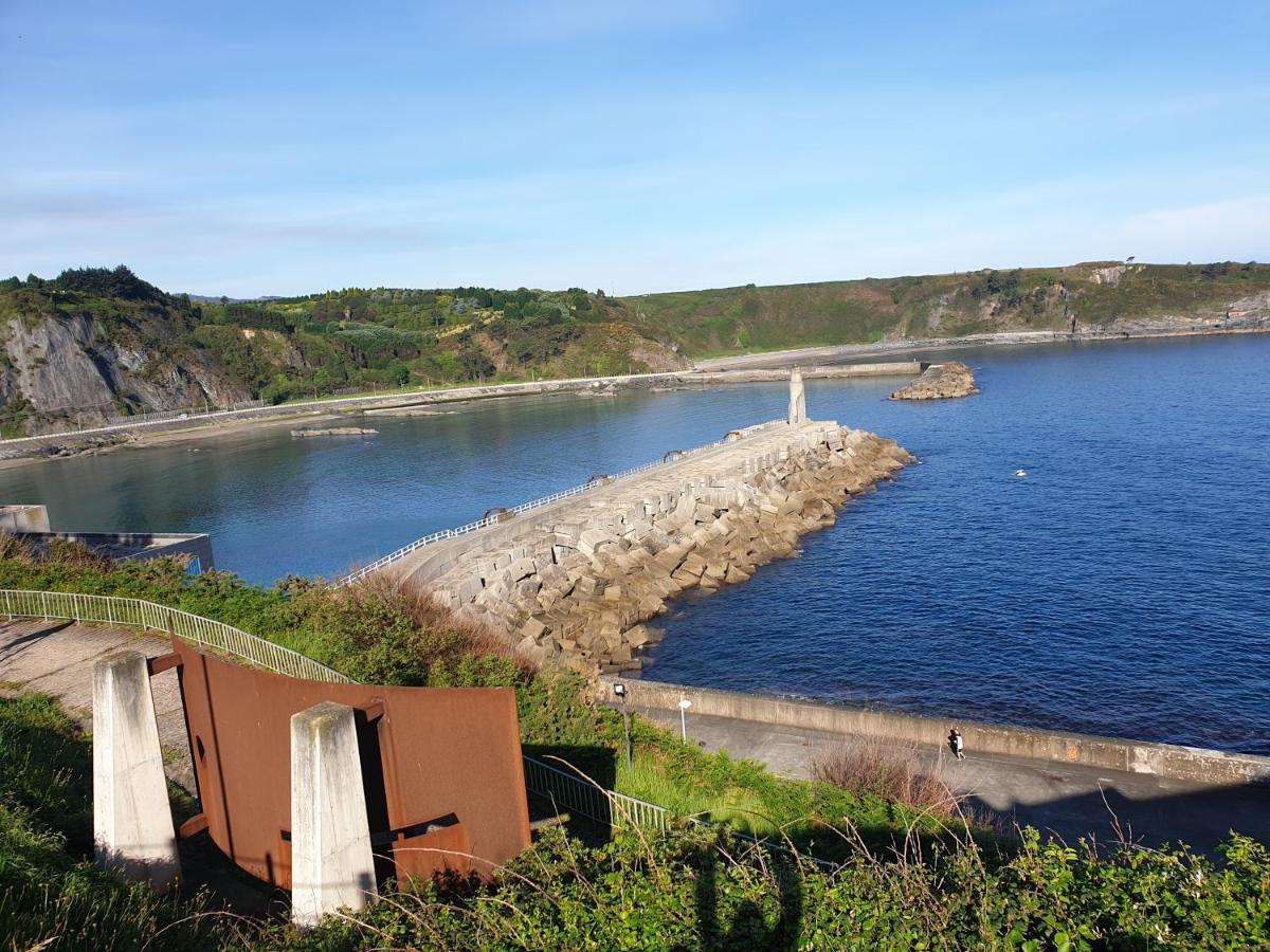 Apartamentos Turisticos Vistademar Luarca Esterno foto